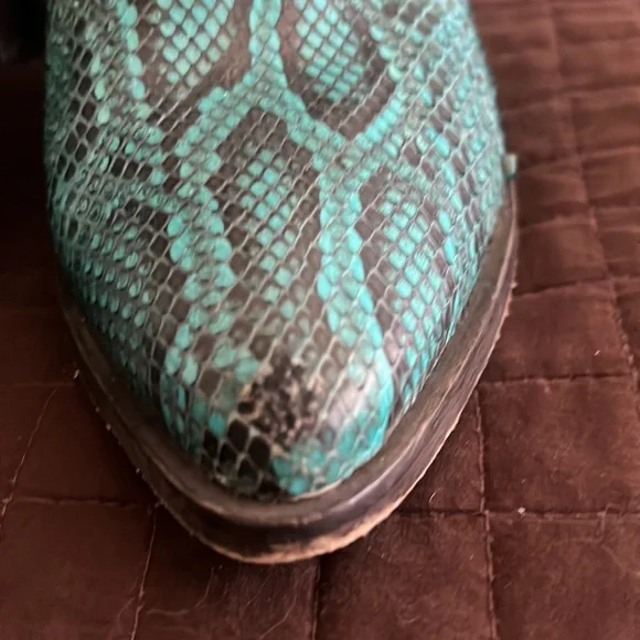 Lucchese Women's Turqoise Snakeskin Boots. Slight scuff on left boot toe pic. - Picture 4 of 5